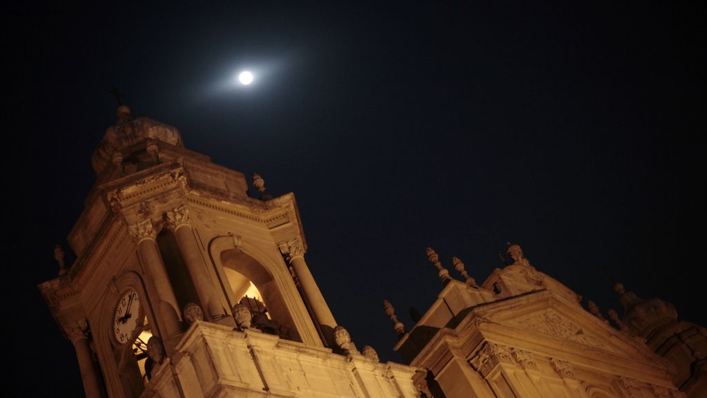 La 'superluna' se come la Tierra