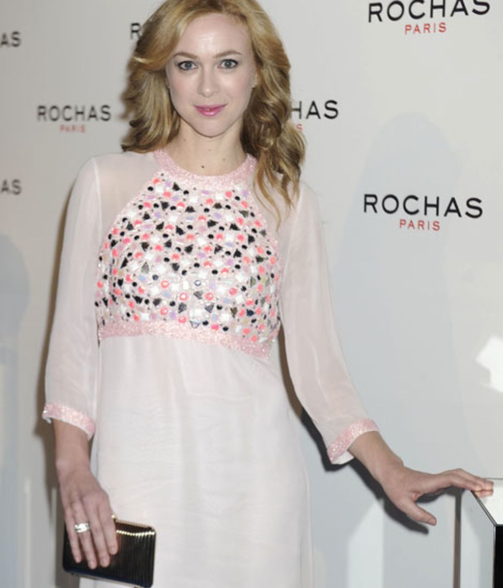 La actriz Marta Hazas llevó un discreto vestido rosa