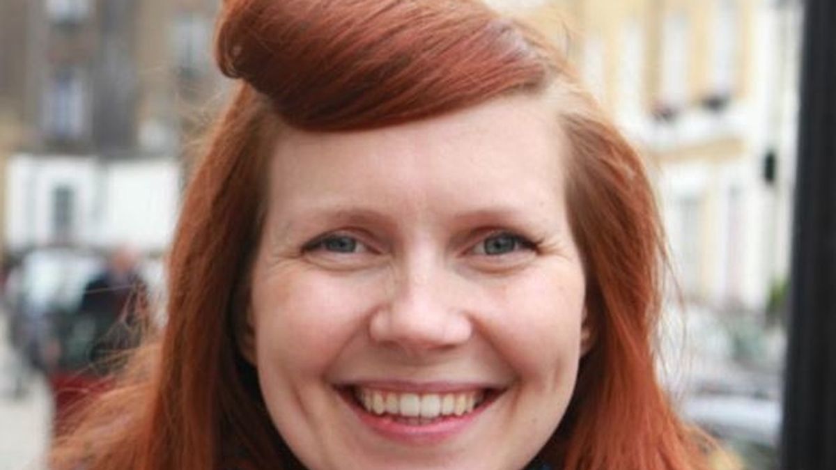Una joven británica asegura no haberse lavado el pelo con champú desde hace 3 años