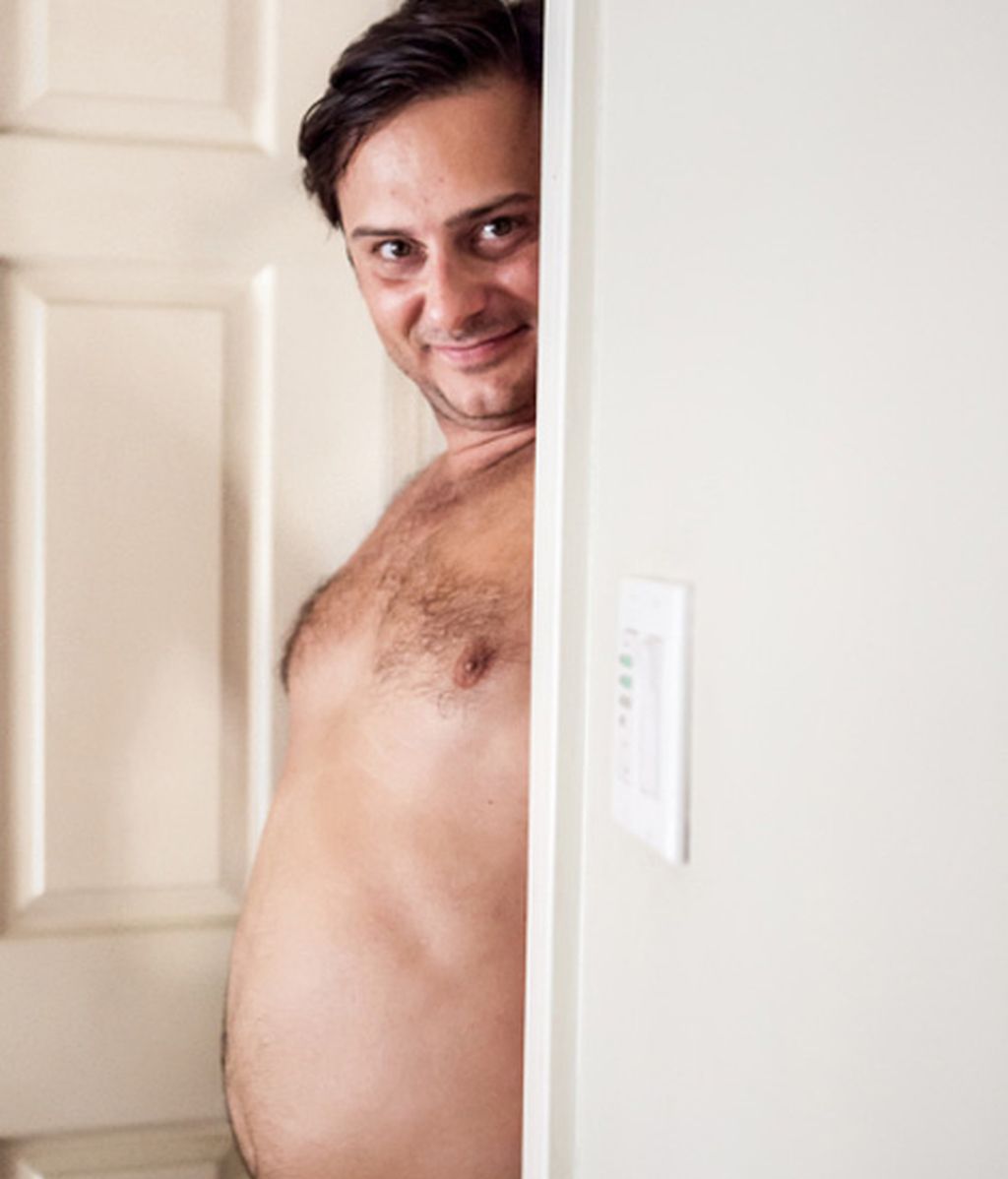 Se hizo las típicas fotografías de embarazada que su novia no quiso