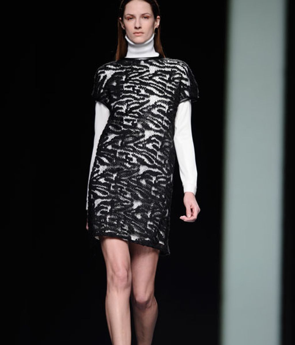 Moisés Nieto: geometría monocromática