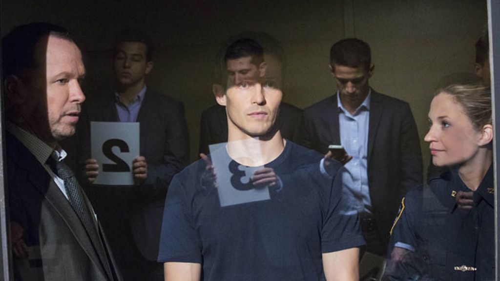 Controversias, ostracismo policial y...¡besos! en esta temporada