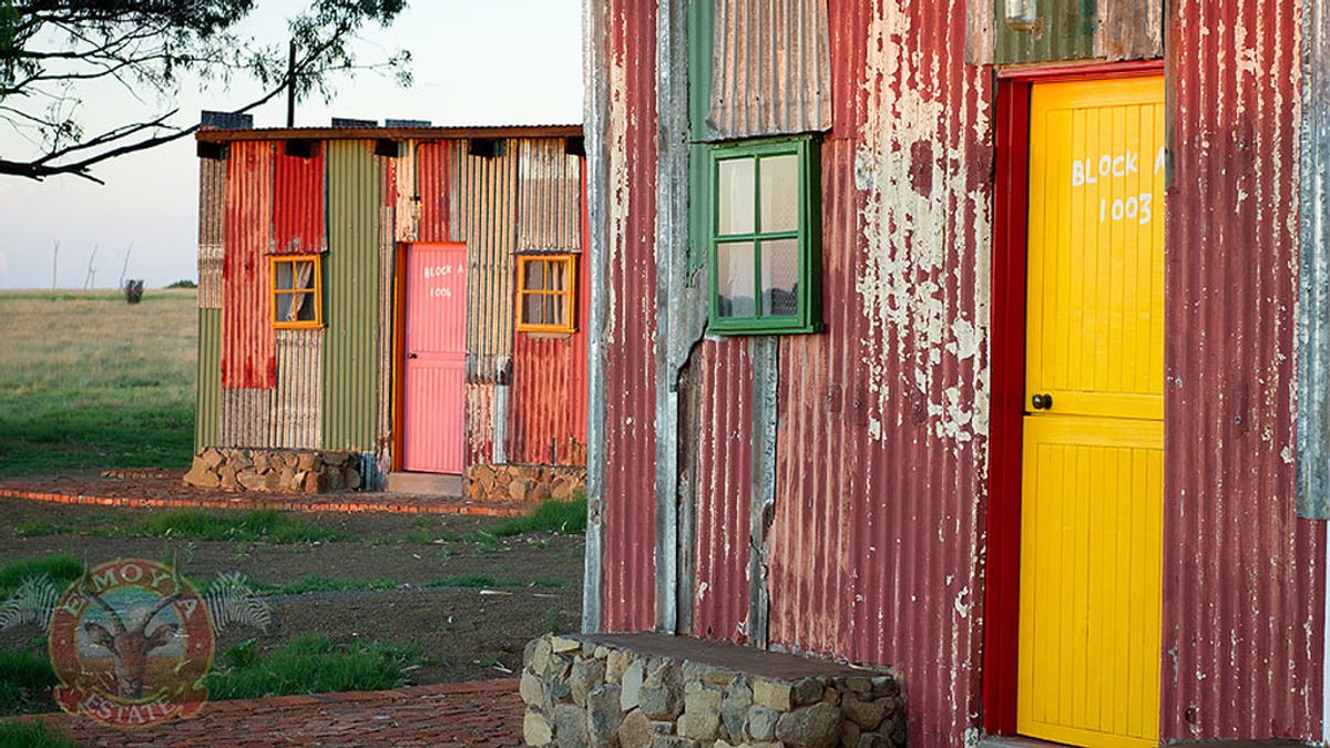 Recrean en hoteles de lujo suburbios reales