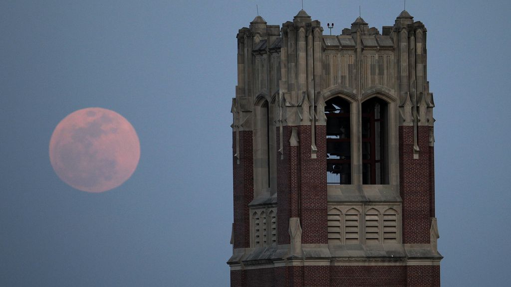 La 'superluna' se come la Tierra