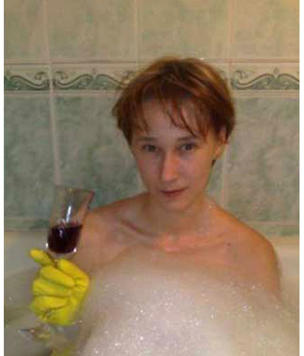 Corazones solitarios en poses imposibles