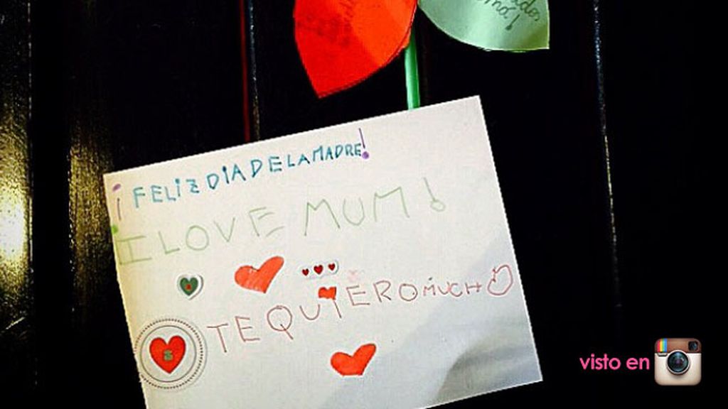 Paula Echevarría: "Yo si que te quiero princesa! Eres mi vida!!!"