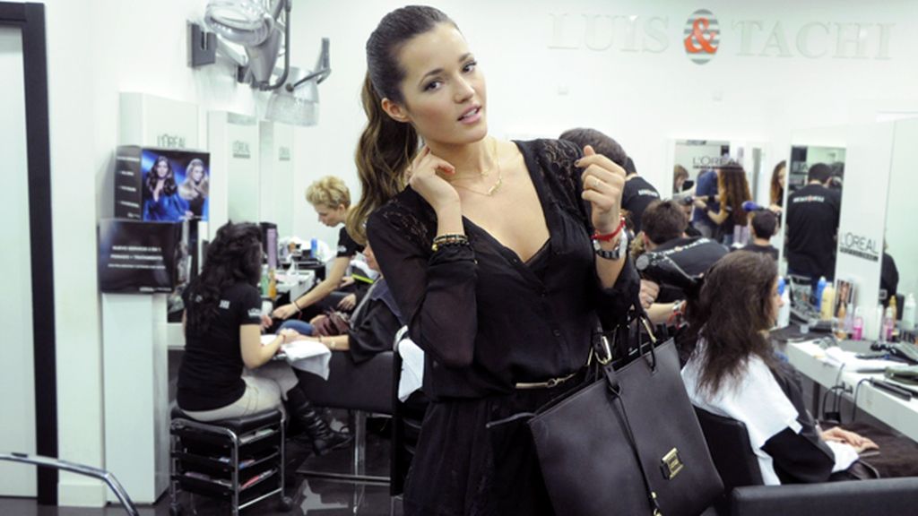 Malena lista para brillar en la gala de los Goya, sólo le falta el modelo de Álex Vidal que lucirá esta noche