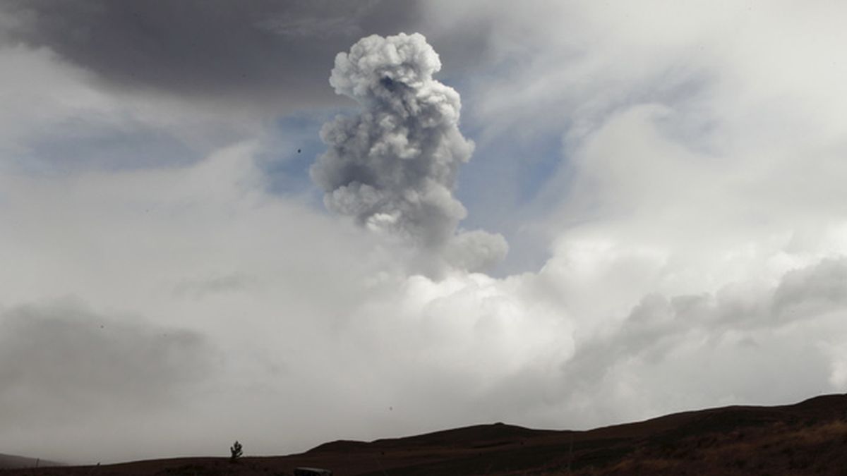 Correa anuncia el estado de emergencia ante la nueva erupción del 'Cotopaxi'