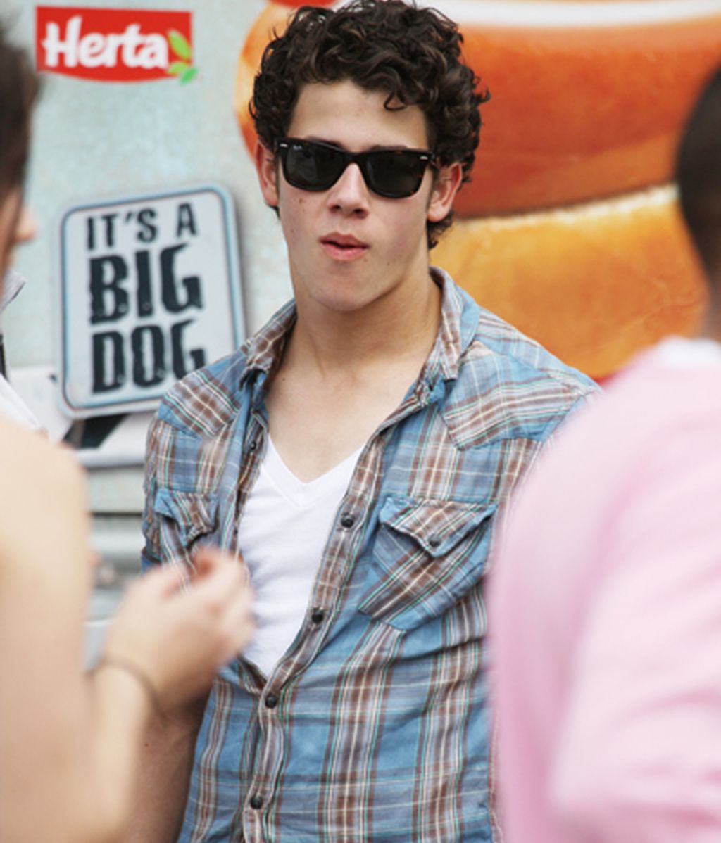 Nick Jonas, ¿míster camiseta mojada?