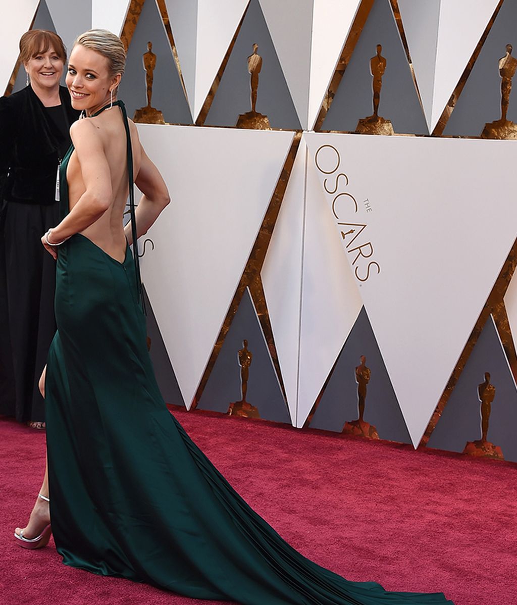 Detalle de la espalda de Rachel McAdams