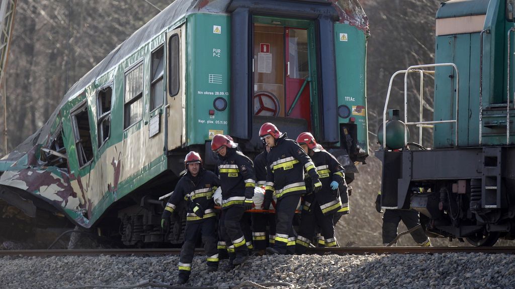 Imágenes del coche de trenes en Polonia