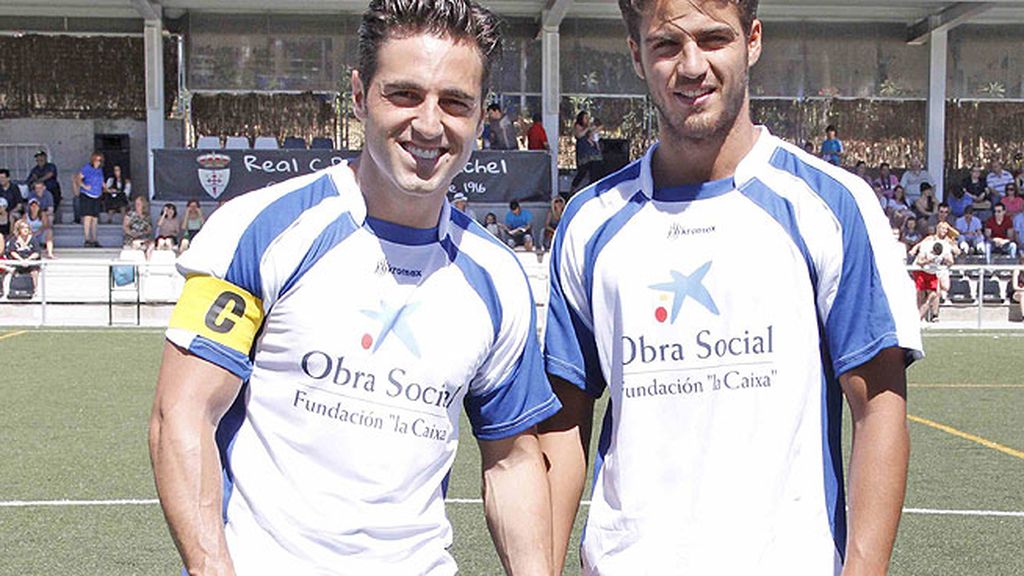 David Bustamante, Maxi Iglesias y Úrsula Corberó le meten un gol al cáncer