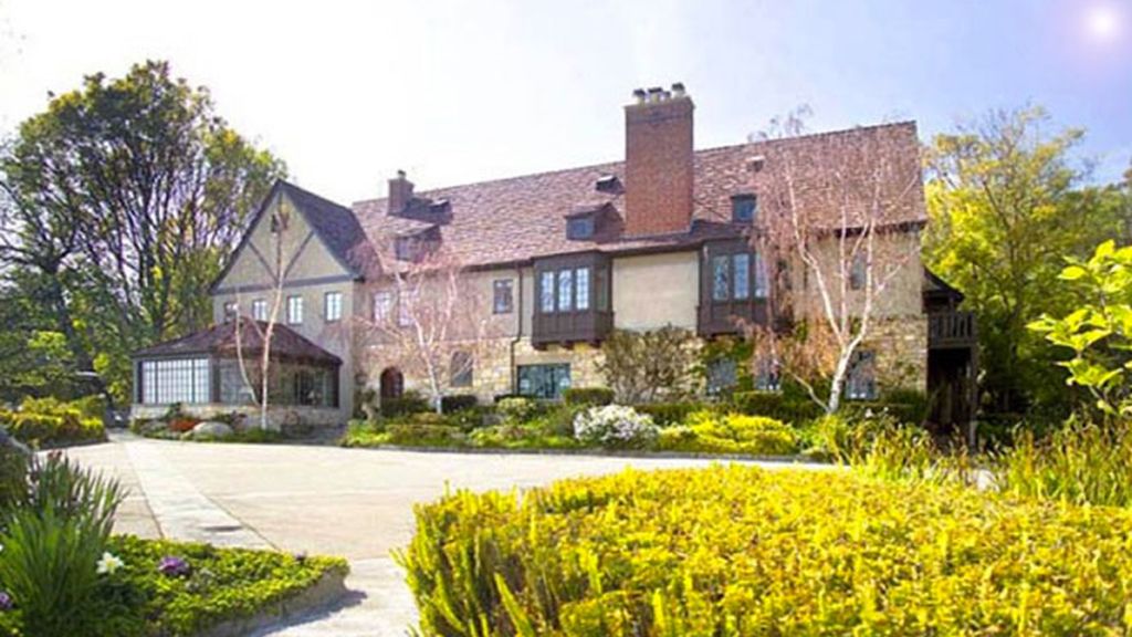 Sandra Bullock se compra una mansión con gimnasio, pista de tenis, piscina y minicine