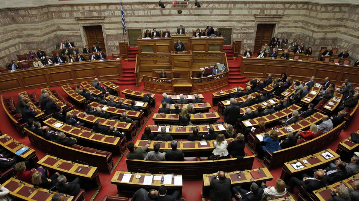 Los griegos apoyan un gobierno de unidad