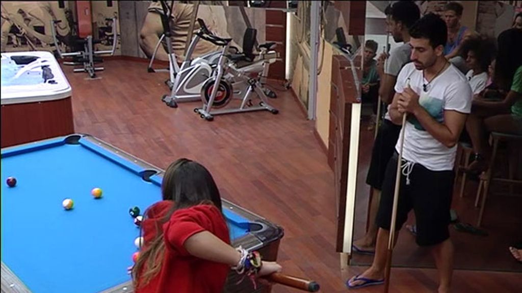 Ninguno de sus compañeros quiso perderse el duelo