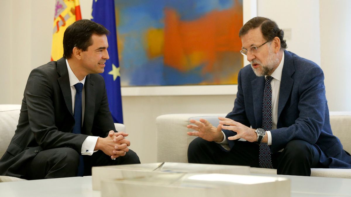 Andrés Herzog, de UPyD, con Mariano Rajoy