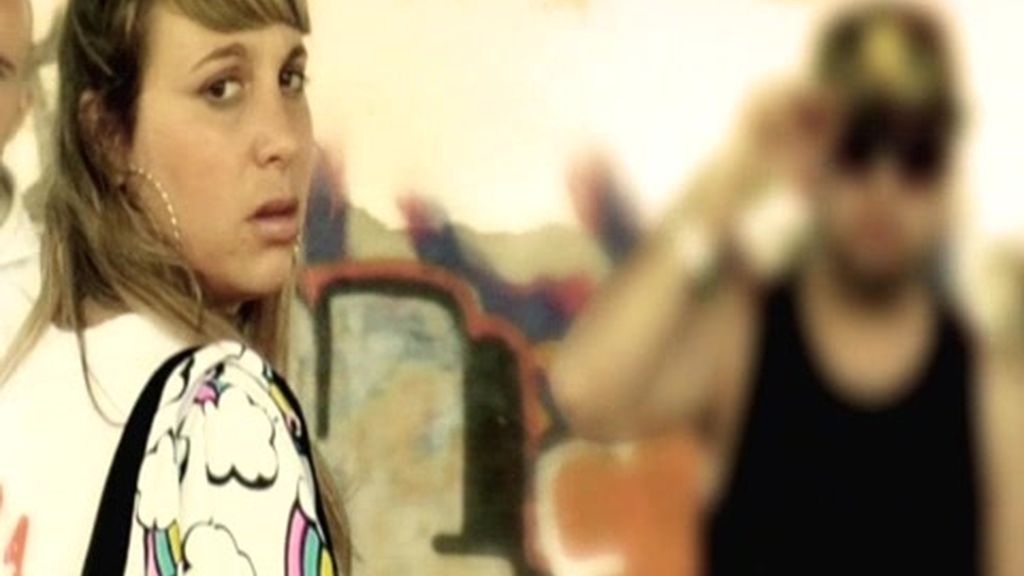 KMK - Conmigo o contra mí