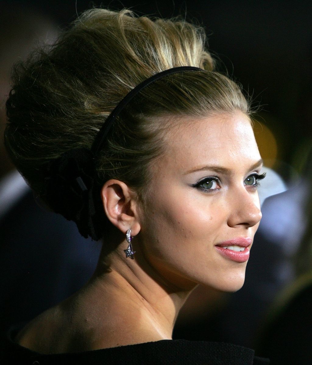 La actriz cumple 30 años, y aquí te dejamos sus 30 mejores looks