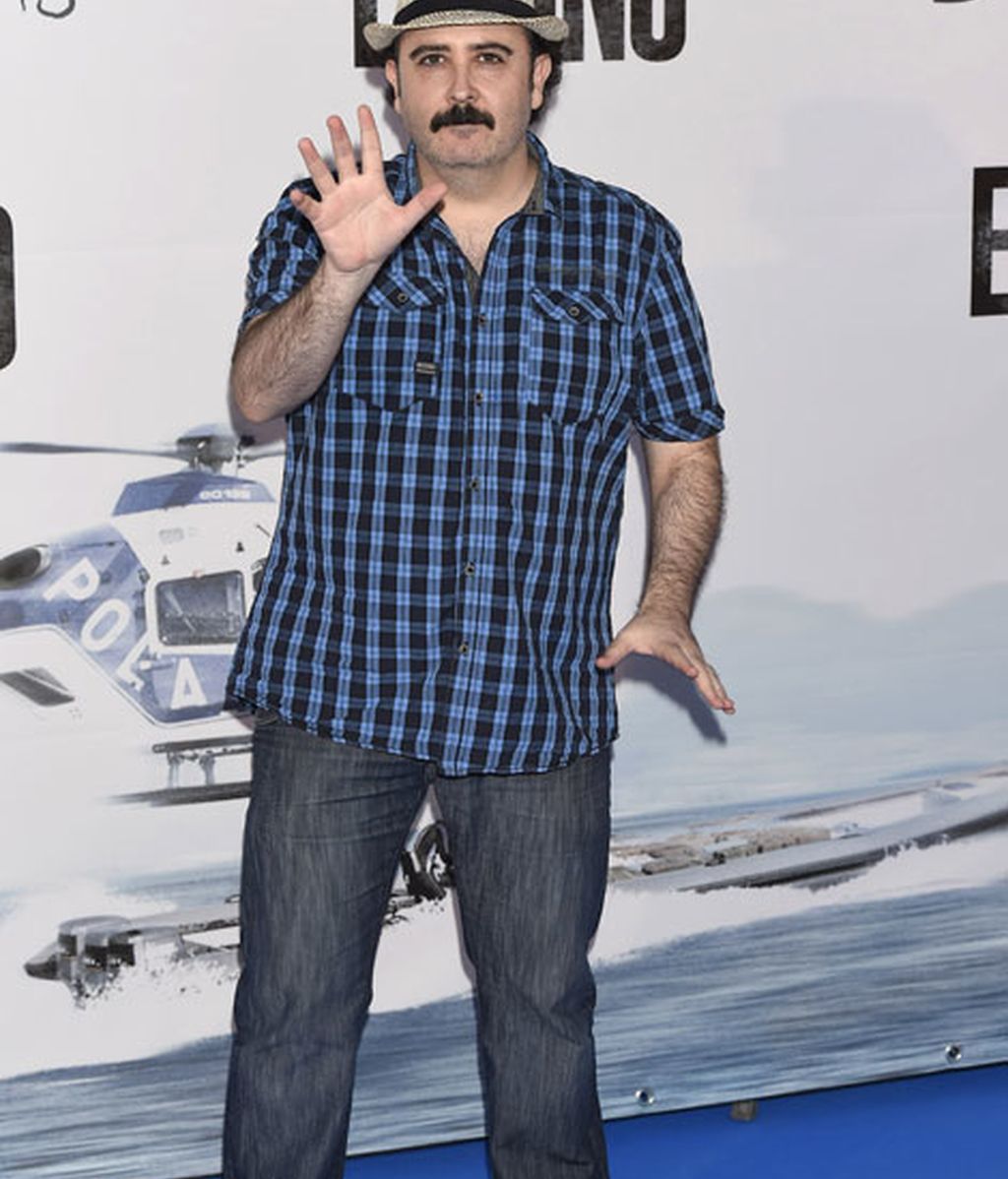 Carlos Areces posó muy divertido en el preestreno