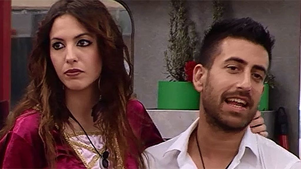 Los concursantes celebraron el cumpleaños de Saray