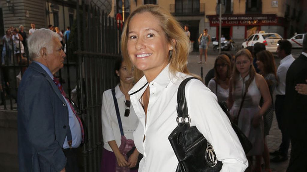 Fiona Ferrer en el entierro de Carmen Hortal