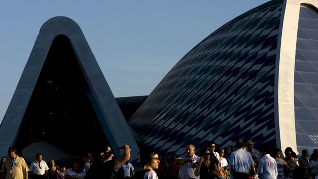 40.000 personas visitan la Expo de Zaragoza en su primer día 40.000 personas visitan la Expo de Zaragoza en su primer día