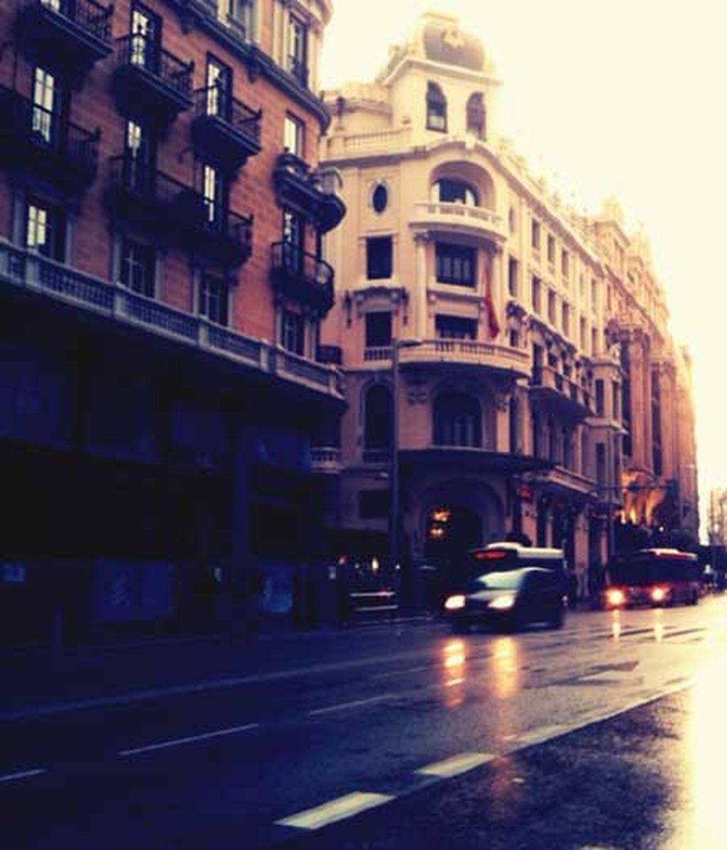 Llueve sobre Gran Vía