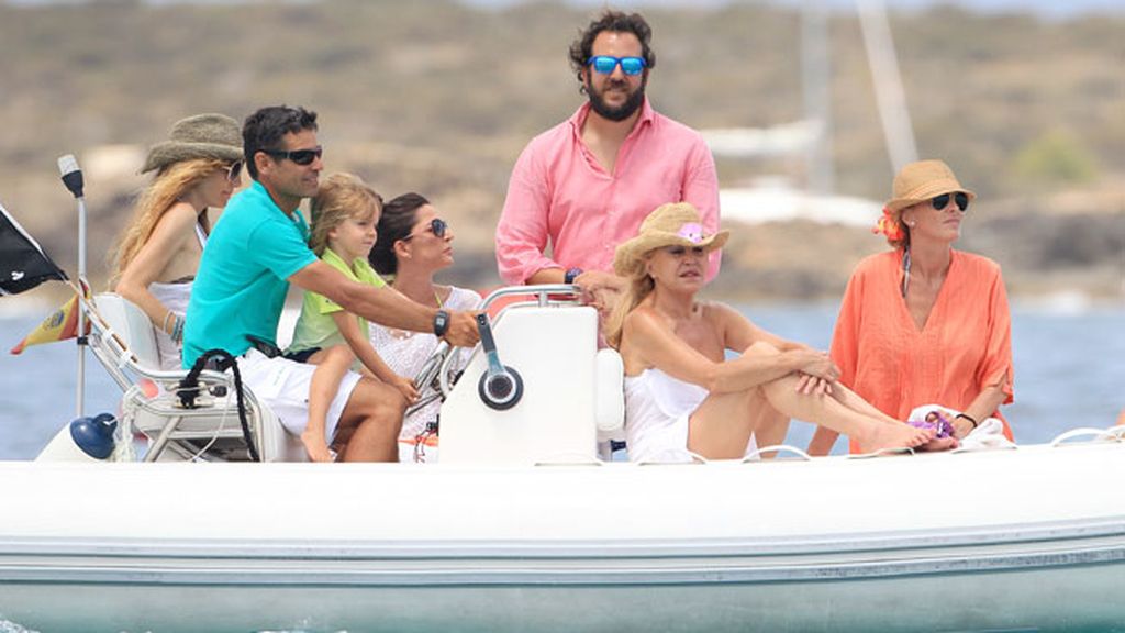 La familia Thyssen, de reconciliación en Ibiza