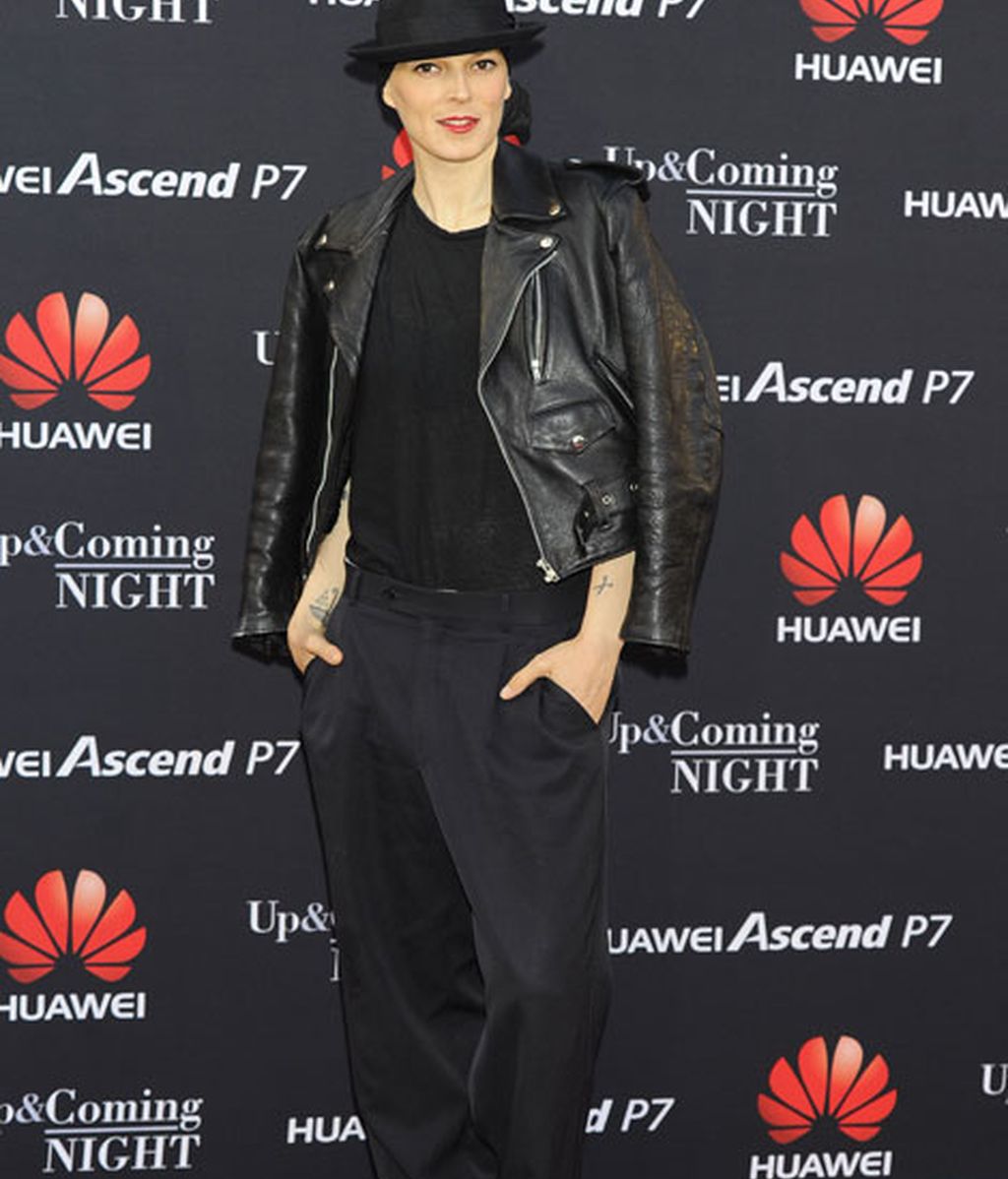 Bimba Bosé con un 'look' muy rockero