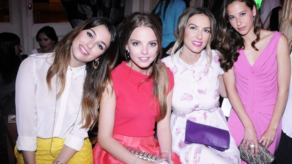 Blanca Suárez y Kira Miró, animado corrillo en la fiesta de Harper´s Baazar