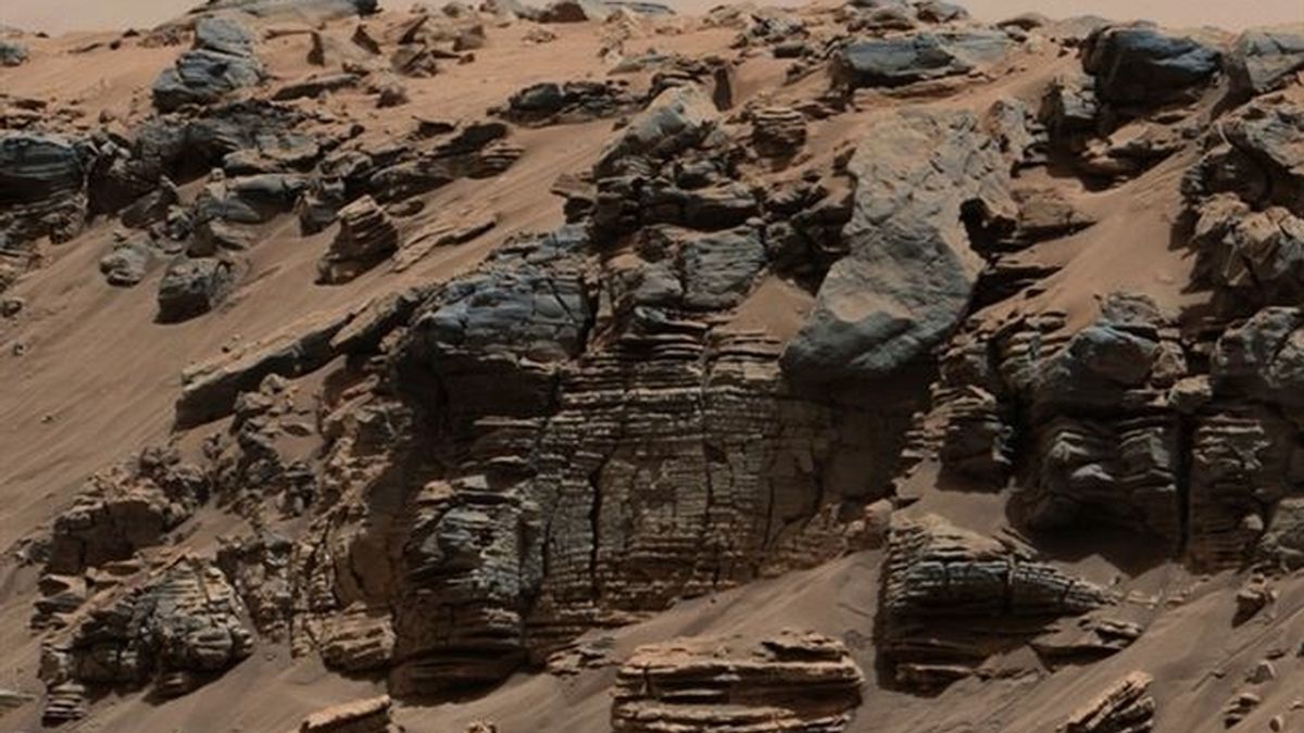 Curiosity se asienta sobre el lecho de un antiguo lago en Marte