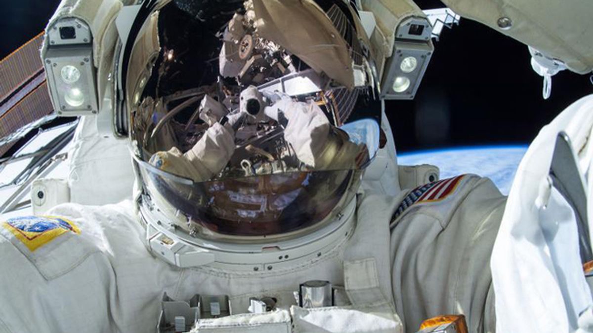 Un paseo por el espacio en la gigantesca Estación Espacial Internacional