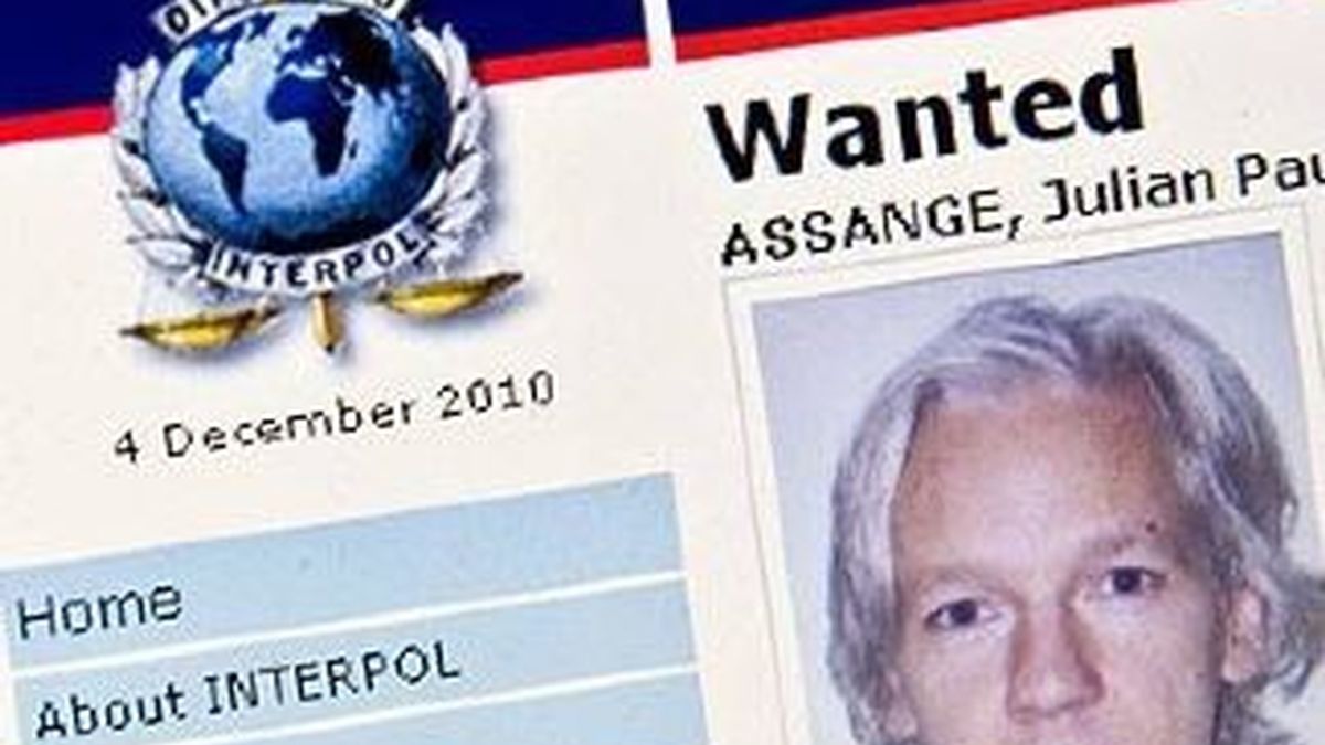 Julian Assange  en la orden de arresto dictada por la interpool la semana pasada.