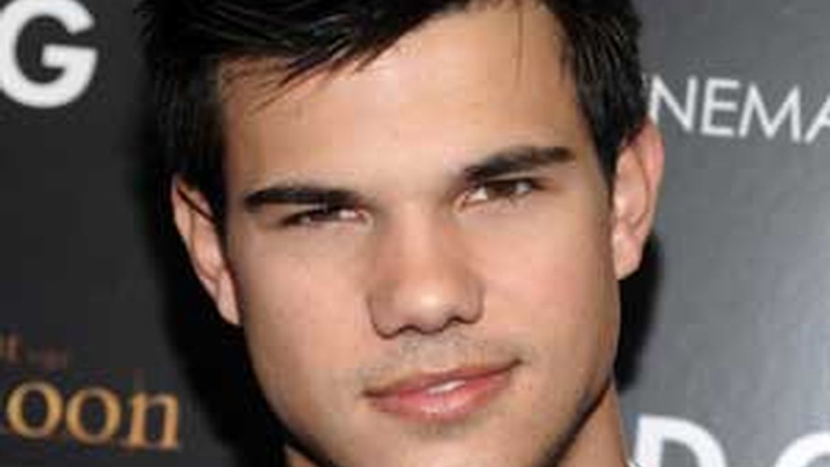 El joven actor Taylor Lautner muere a causa de un bulo en la red. Fotografía de archivo.