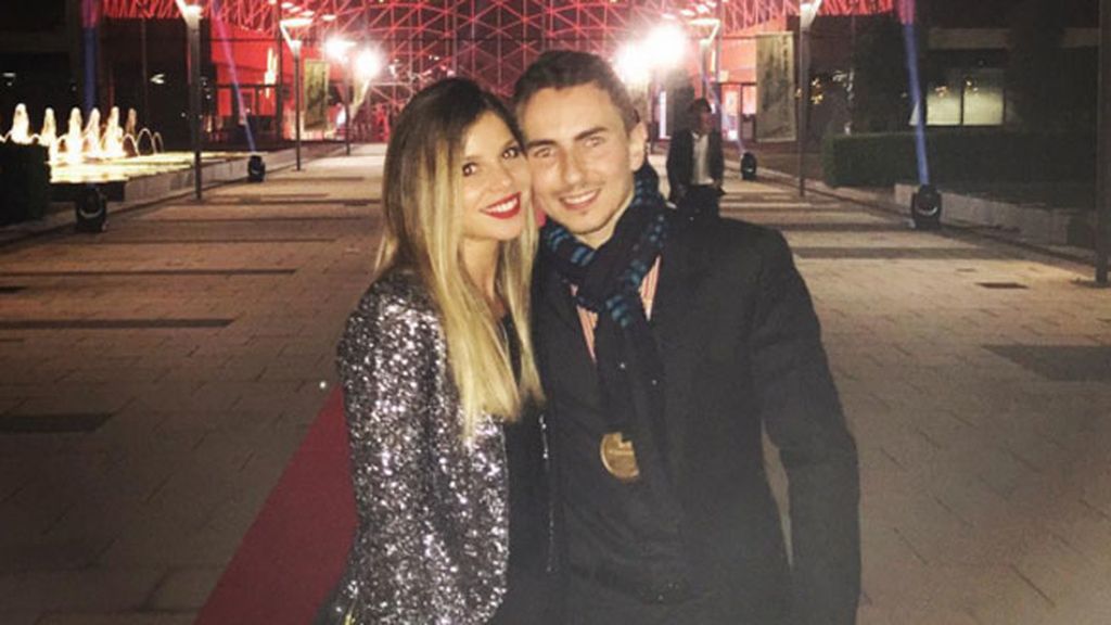 Juntos en Valencia, él se declaraba con un "te quiero" en sus redes