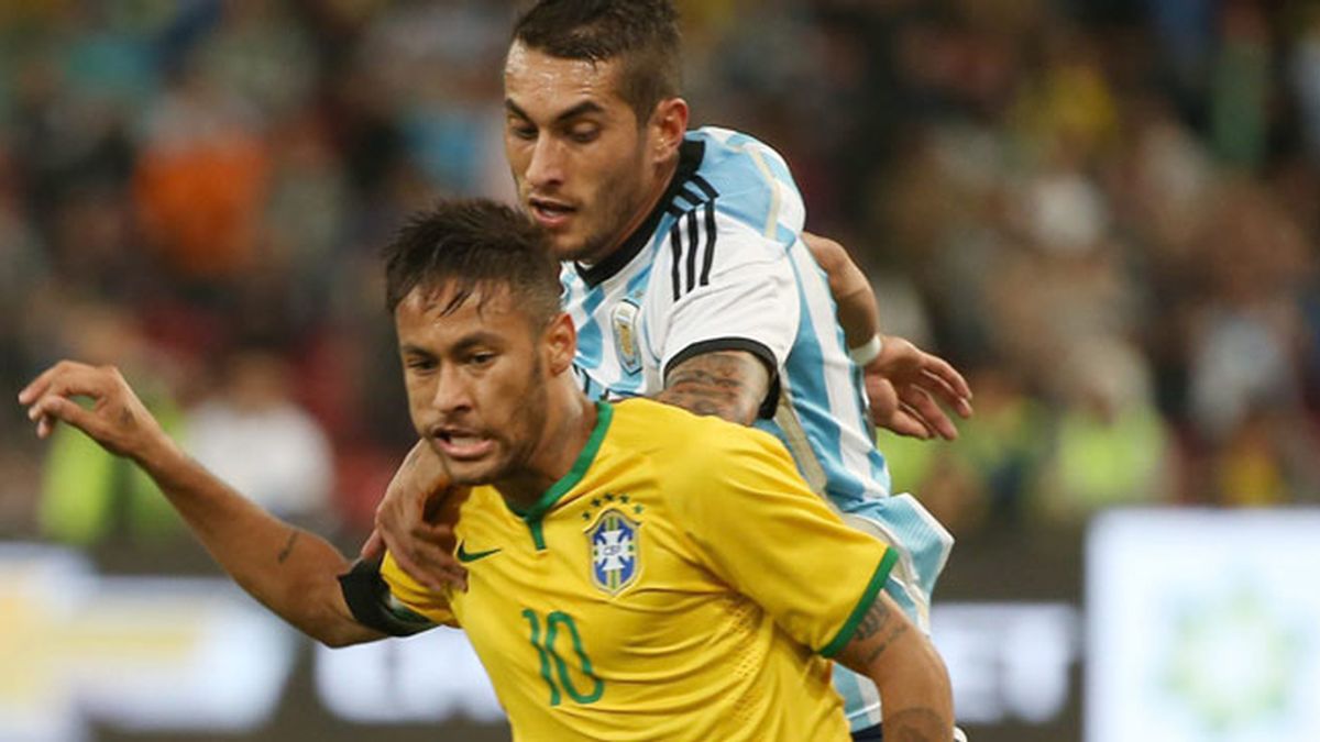Brasil derrota a Argentina en el 'suplerclásico' sudamericano con un gran Neymar