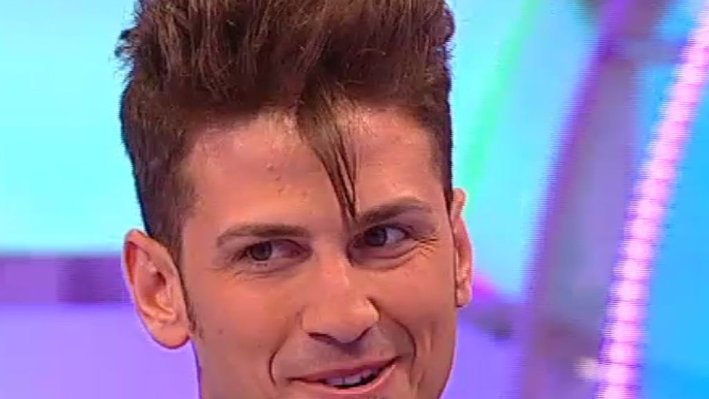 Fran vestido de Grease vuelve a conquistar a Gisela