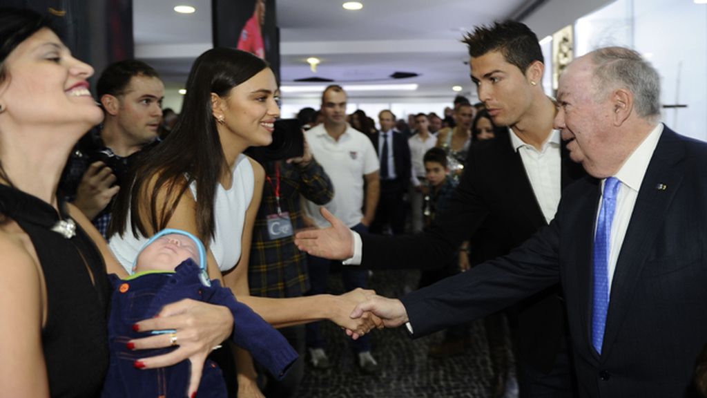 Mini Ronaldo saca la picardía mediática de su padre