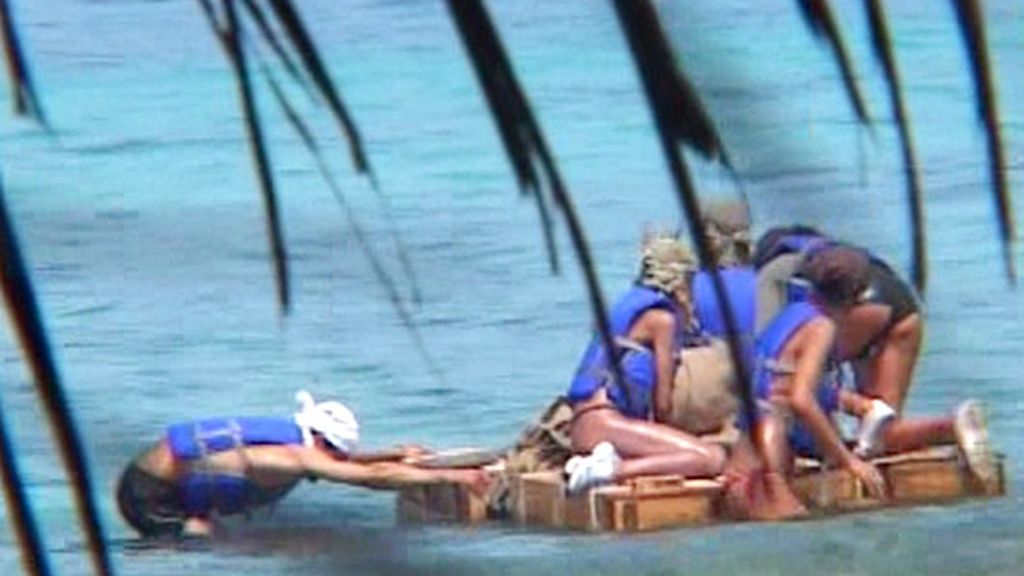 La balsa aguanta el duro viaje