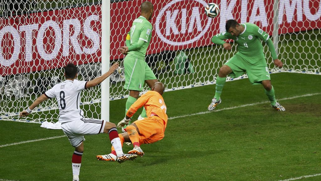 Özil anotó la sentencia en la segunda parte de la prórroga