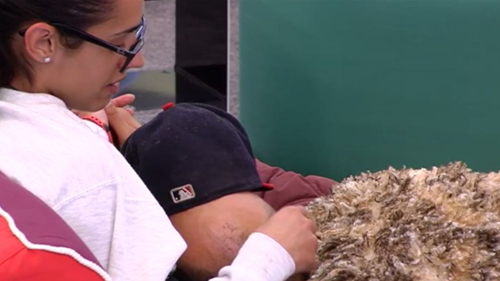 La reconciliación de Omar y Lucía, en imágenes