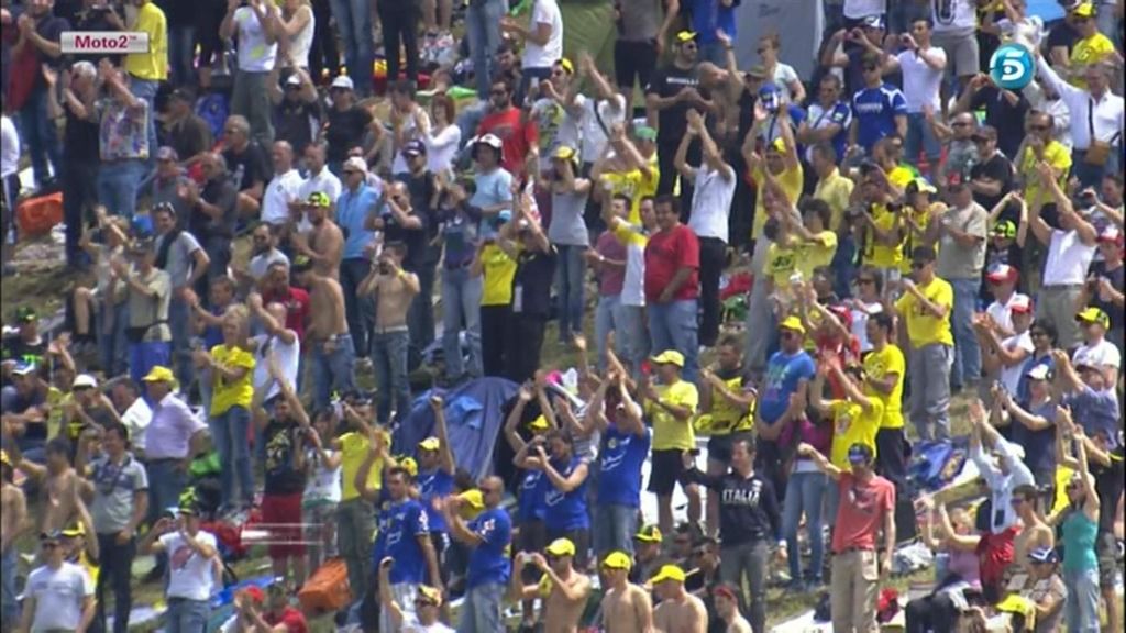 Marea amarilla por Rossi en las gradas de Mugello