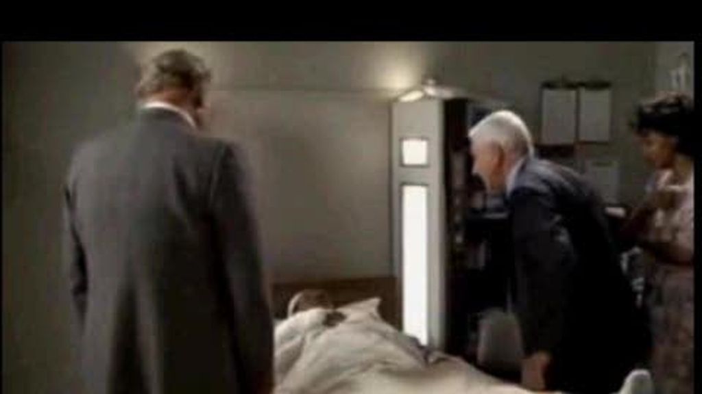 Muere Leslie Nielsen