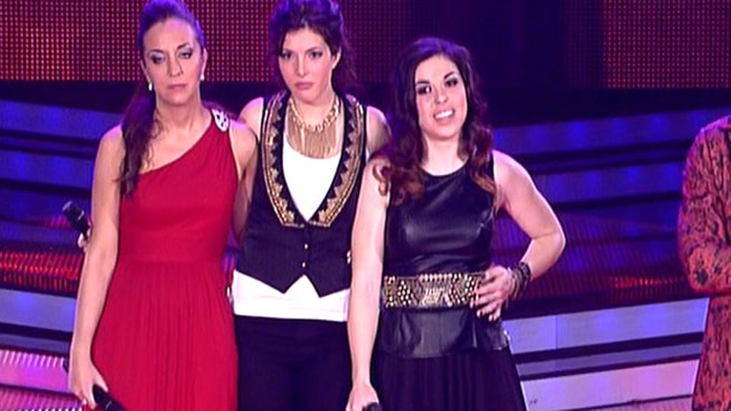 Malú, con mucha congoja, decide salvar a Iolanda