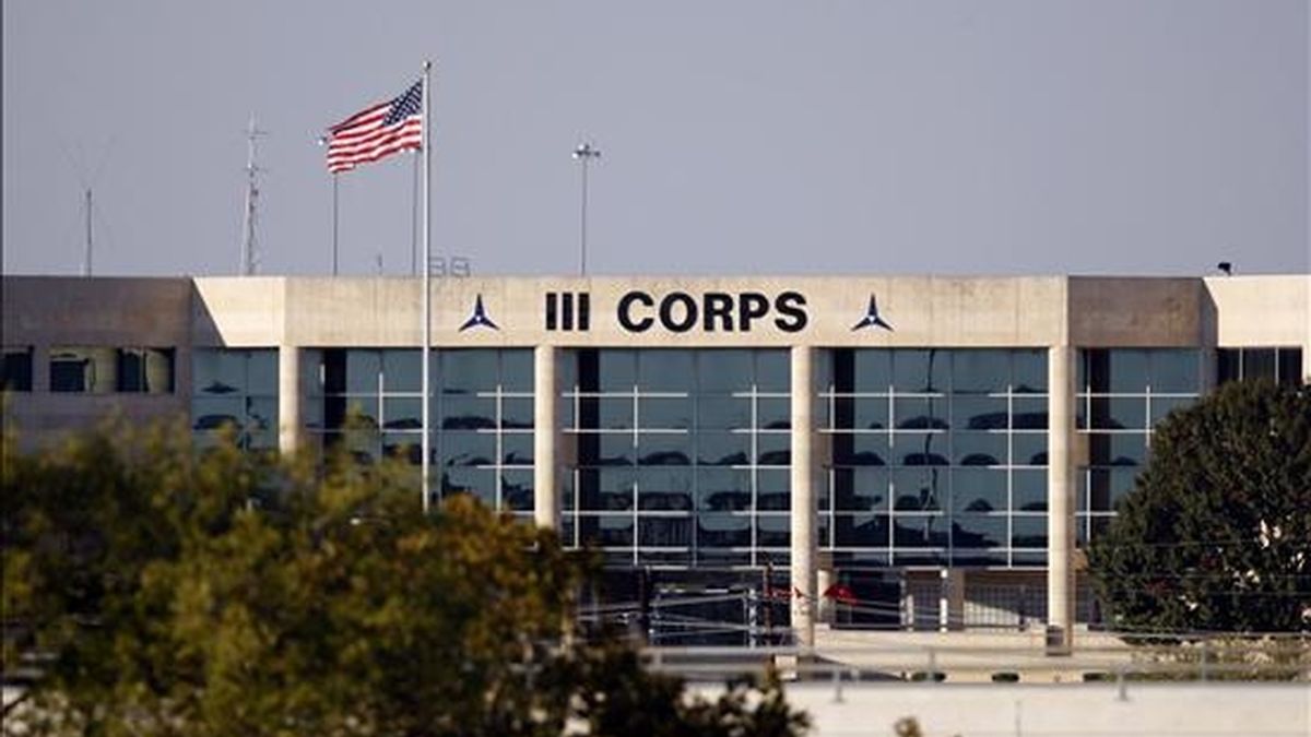 Vista de un edificio del puesto militar Fort Hood. Los mandos que dirigen la base de Fort Hood, recomendaron a los soldados afectados mental y emocionalmente por el ataque del jueves que "busquen apoyo y ayuda". EFE/Archivo Vista de un edificio del puesto militar Fort Hood. Los mandos que dirigen la base de Fort Hood, recomendaron a los soldados afectados mental y emocionalmente por el ataque del jueves que "busquen apoyo y ayuda". EFE/Archivo