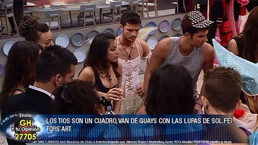 Los concursantes celebraron el cumpleaños de Saray