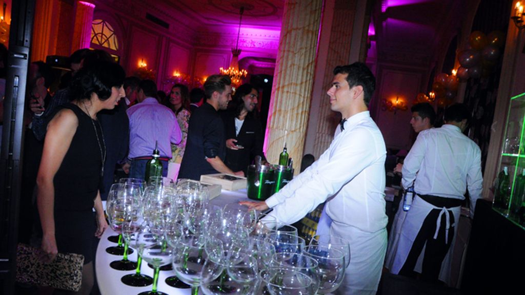 Blanca Suárez y Kira Miró, animado corrillo en la fiesta de Harper´s Baazar