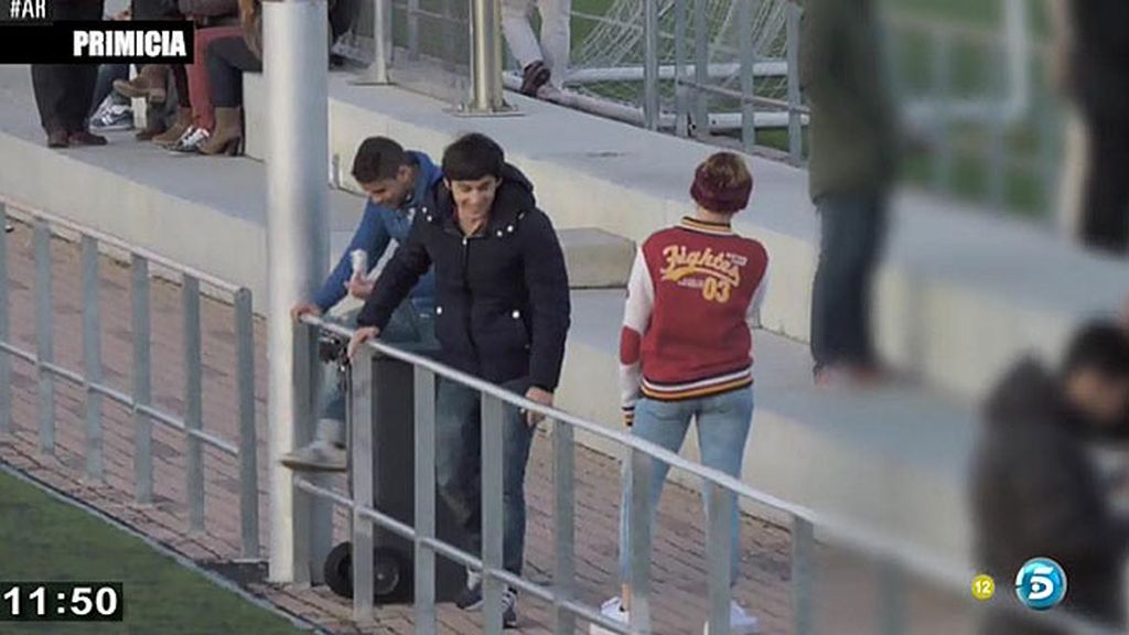 José Fernando, muy recuperado, disfruta con su hermana de un tarde de fútbol