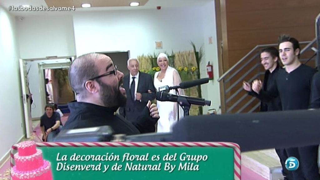 Mª Carmen llega al 'Templo del amor' al ritmo de Gospel