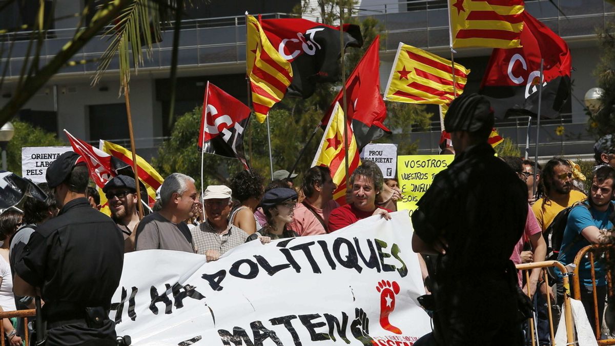 Pitos y abucheos a Rajoy en Sitges a su llegada al Círculo de Economía